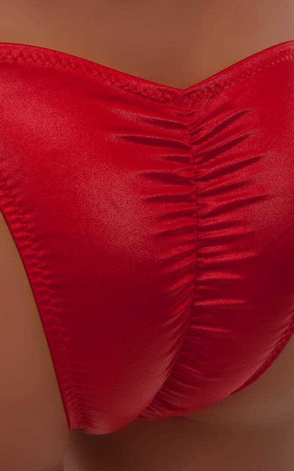 Fitted Pouch - Puckered Half Back - Swimsuit in Wet Look Lipstick Red 4